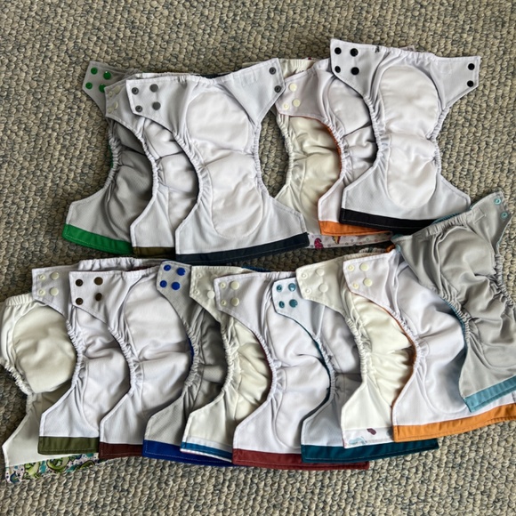 16 Texas Tushies Cloth Diapers & 4 Diaper Inserts - Picture 6 of 7